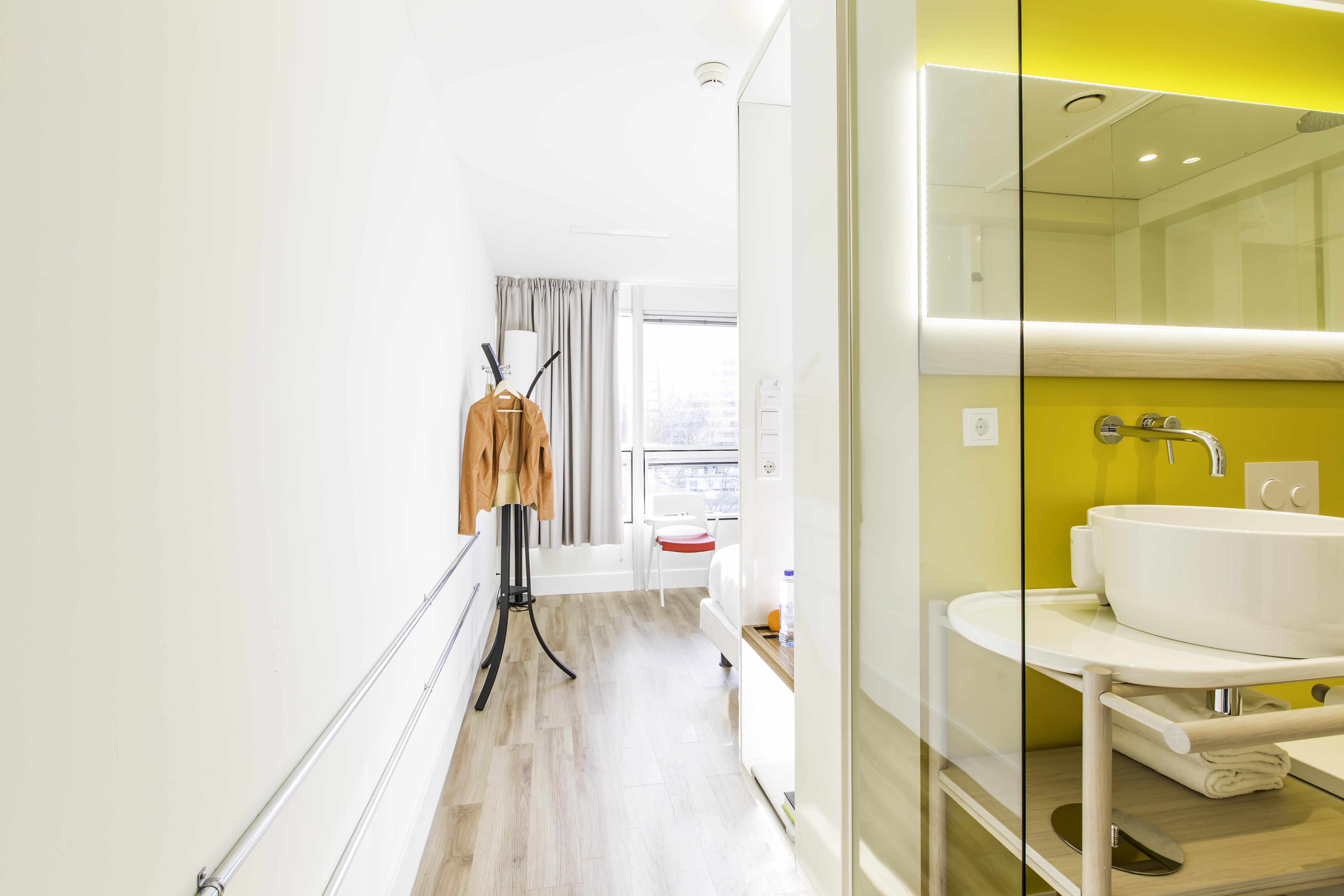 Qbic Amsterdam Wtc Hotel Екстериор снимка