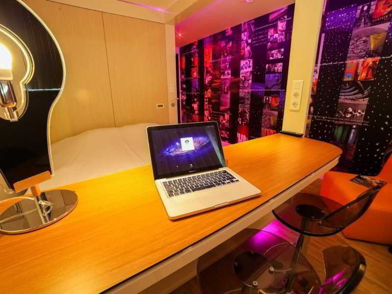 Qbic Amsterdam Wtc Hotel Екстериор снимка
