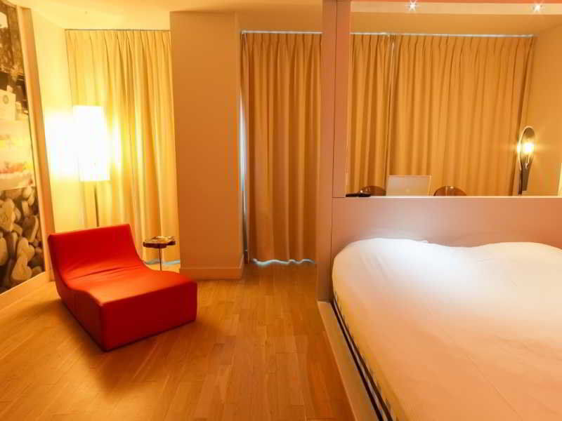 Qbic Amsterdam Wtc Hotel Екстериор снимка