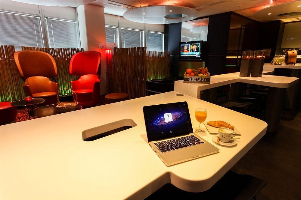 Qbic Amsterdam Wtc Hotel Екстериор снимка
